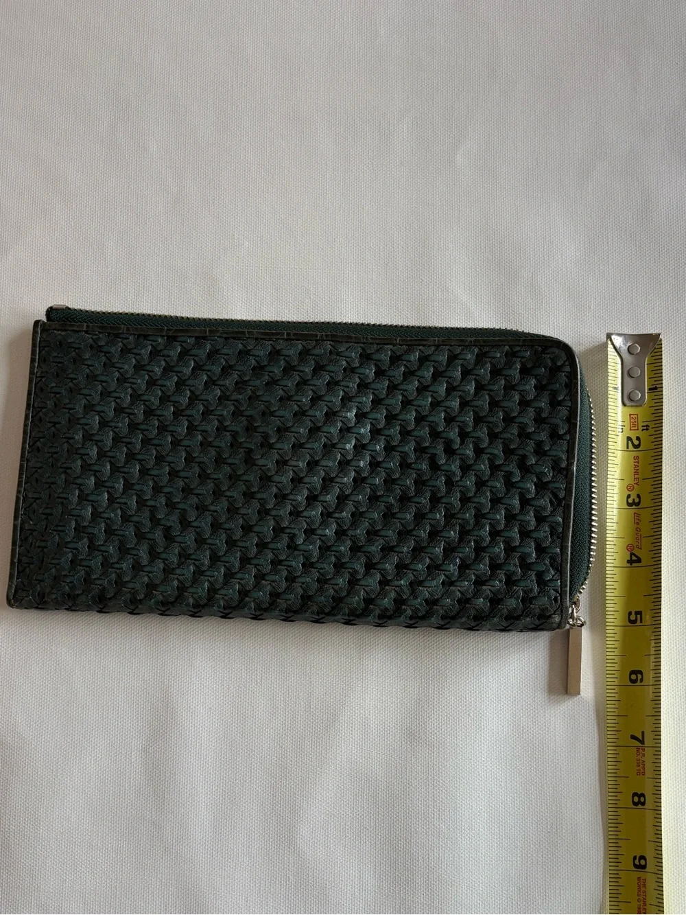 Woven Zip Wallet in Dark Green